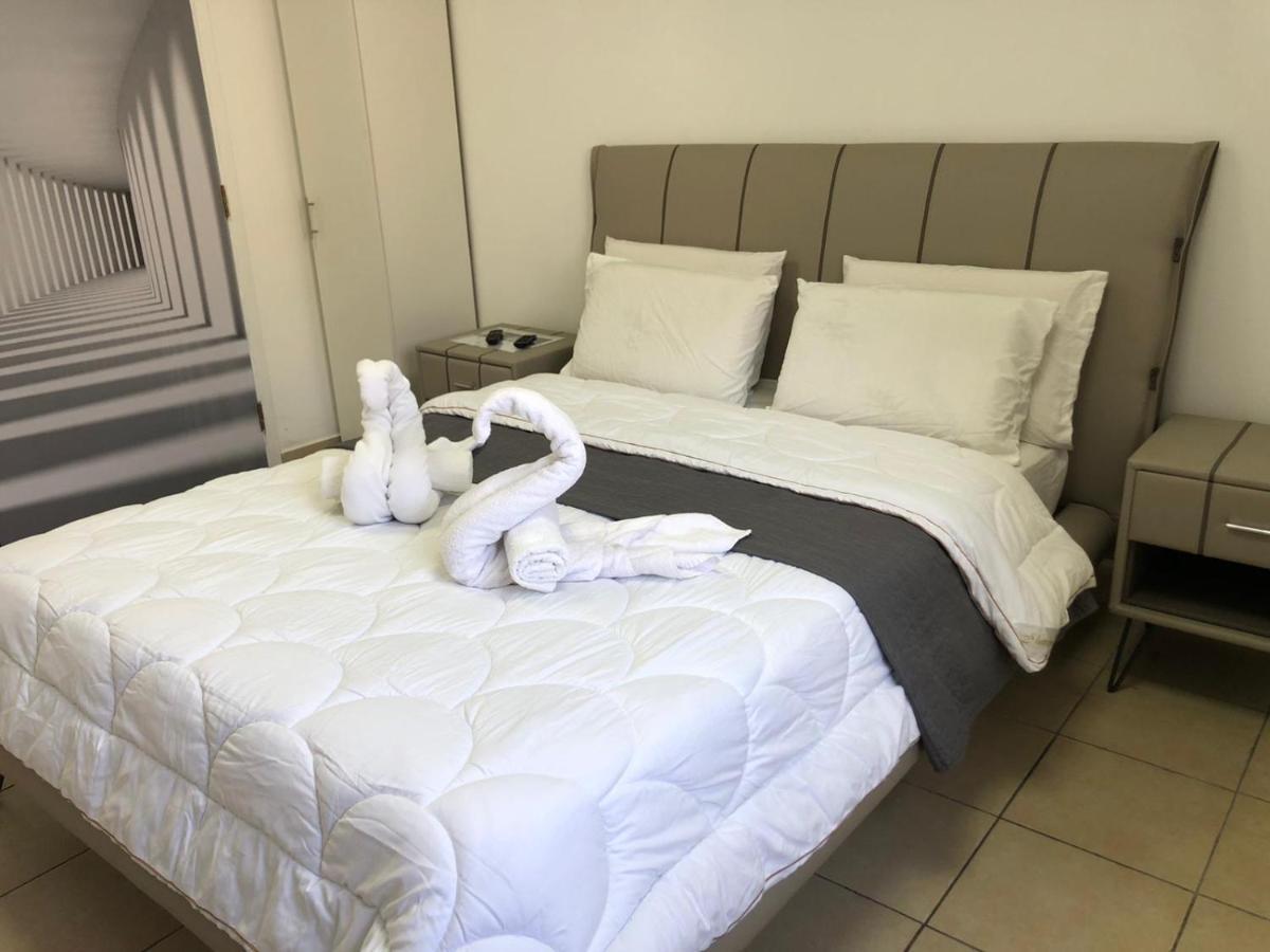 Hotel Room Service Bat Yam Exterior photo