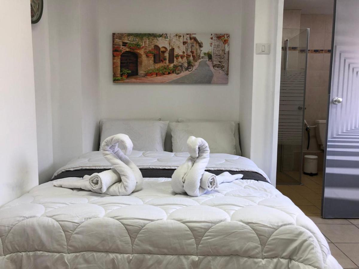 Hotel Room Service Bat Yam Exterior photo