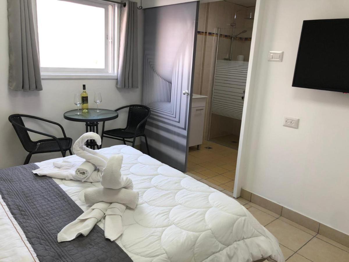 Hotel Room Service Bat Yam Exterior photo